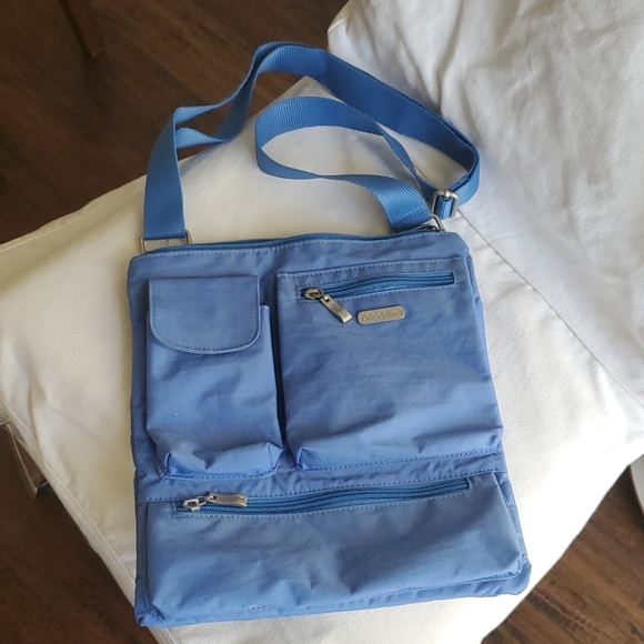 Baggallini Handbags - Baggalini Shoulder bag